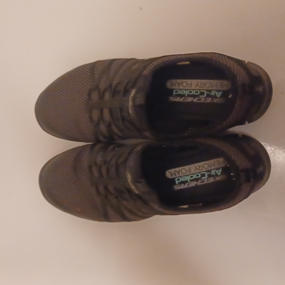 Women's Skechers with air-cooled memory foam size 7.5 excellent condition - Picture 5 of 7